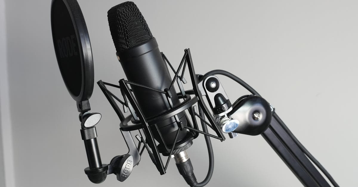 Zamień pokój w studio: wybierz idealny mikrofon pojemnościowy do domowych nagrań
