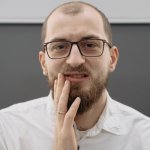 Szczęka pod presją: co naprawdę wywołuje ból i jak go zatrzymać